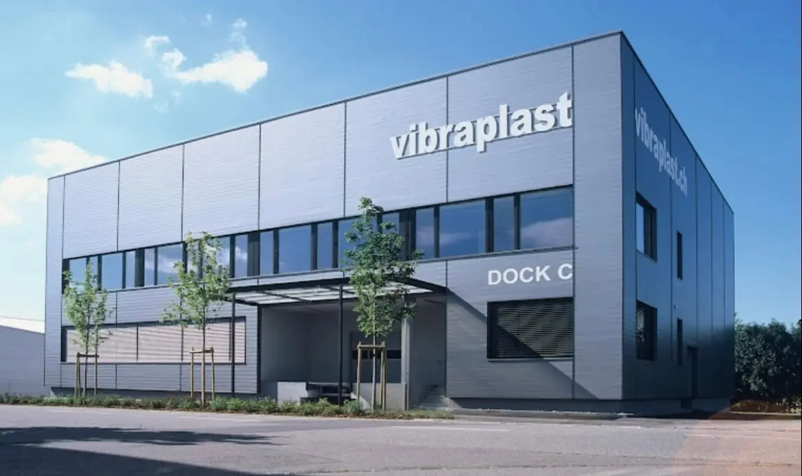 Die-Firma-Vibraplast-AG-aus-Aadorf-in-der-Schweiz-produziert-für-NEIJO-das-Kissen NEIJO GmbH